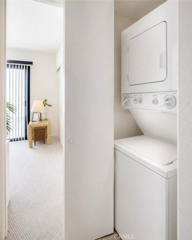 https://cdn.realtyfeed.com/cdn/127/306679839/60e7e40f0ea03562f3aefb74cc633b53.webp