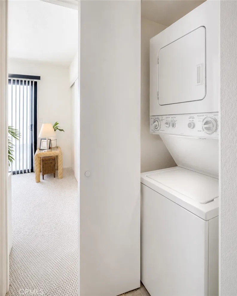 https://cdn.realtyfeed.com/cdn/127/306679839/90a66227c59460df232e7e327d3eedc8.webp