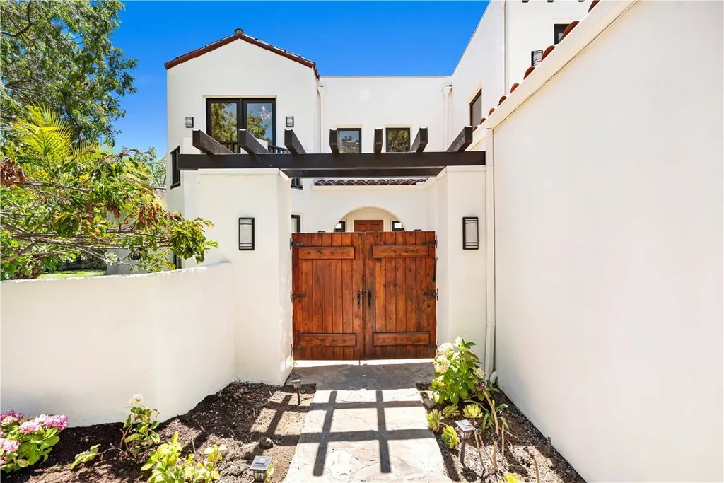 Laguna Beach, CA 92651