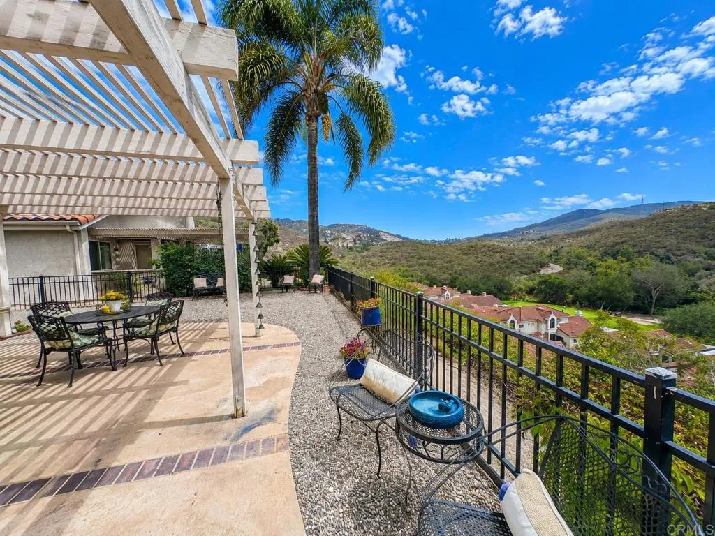 28758 Vista Valley Dr