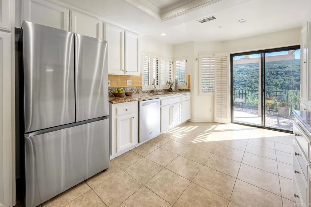 https://cdn.realtyfeed.com/cdn/127/306679889/bd901a166cdc32ab419a3d86ad48fd3d.webp