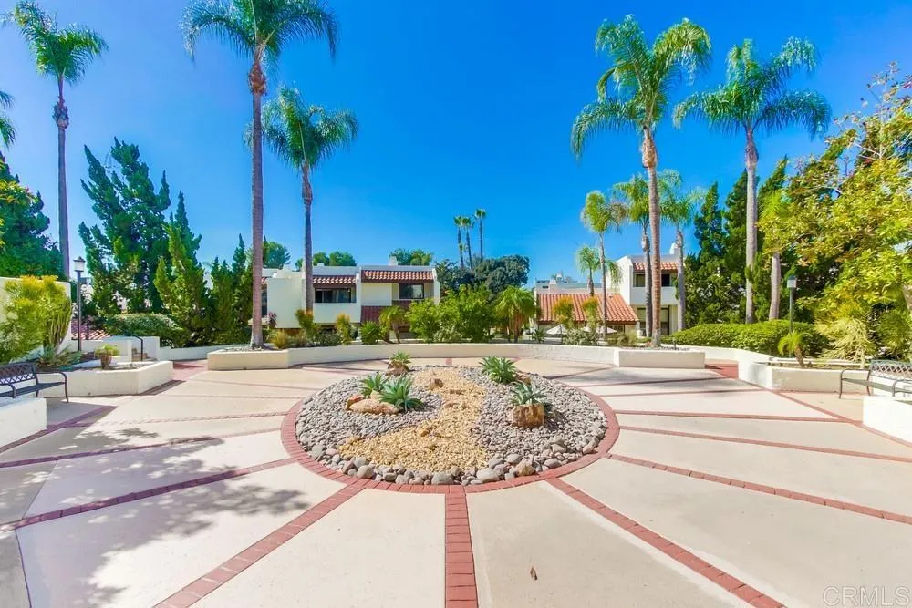 https://cdn.realtyfeed.com/cdn/127/306679903/24fb7eb12a664aa6916dd41ce307dc18.webp