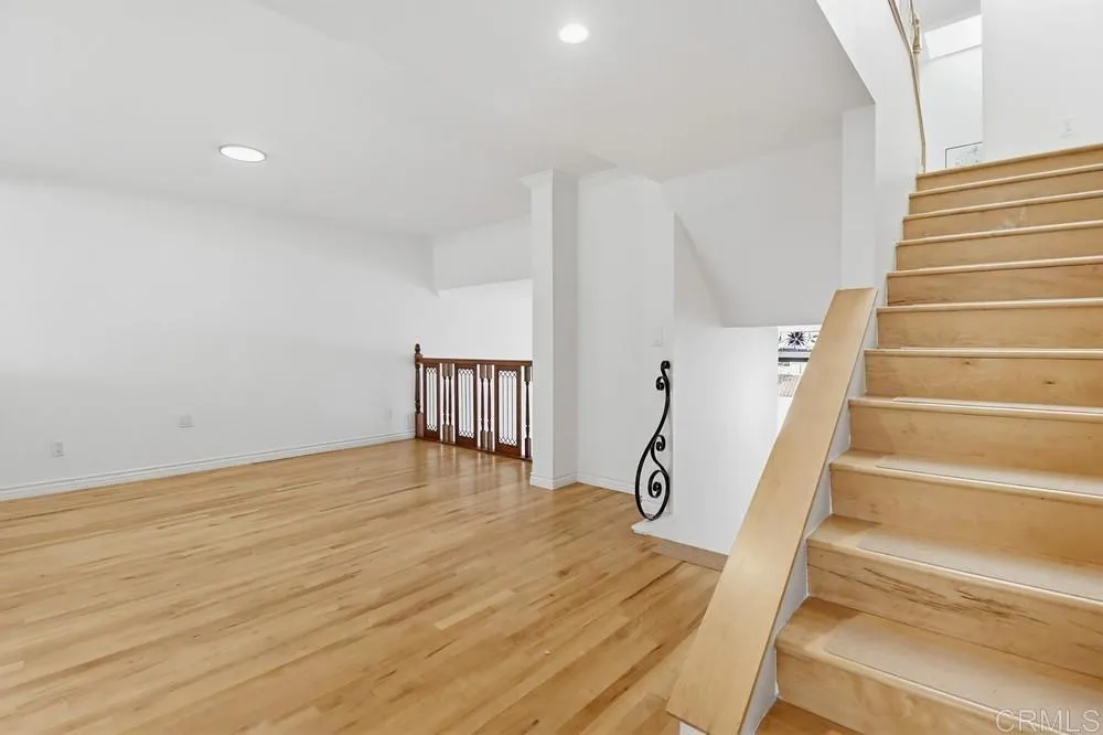 https://cdn.realtyfeed.com/cdn/127/306679903/322e92d7035481dd9a3ff4c79a69632f.webp