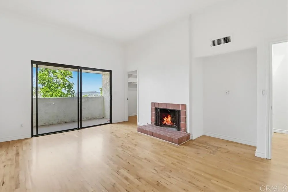 https://cdn.realtyfeed.com/cdn/127/306679903/36bbb103563fd0a3955352334a0243ea.webp