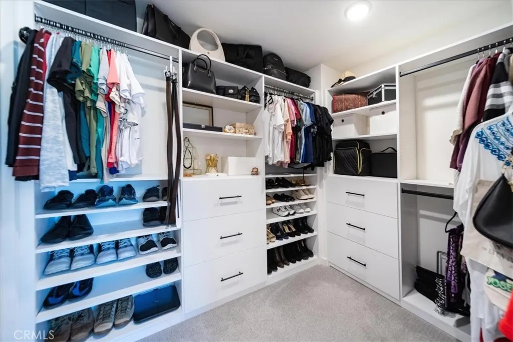 https://cdn.realtyfeed.com/cdn/127/306680000/106466eb13a0b188a5248df04c3016e2.webp