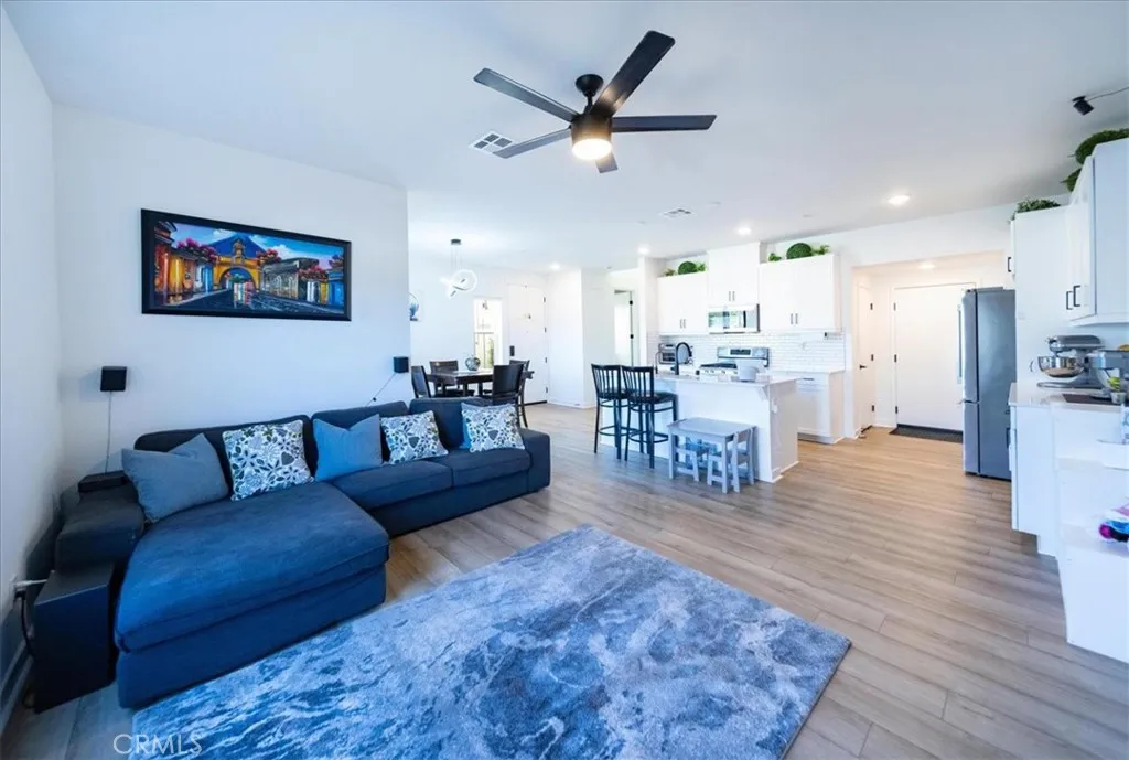 https://cdn.realtyfeed.com/cdn/127/306680000/8ed2f45e4e778638010aea8b7124d495.webp