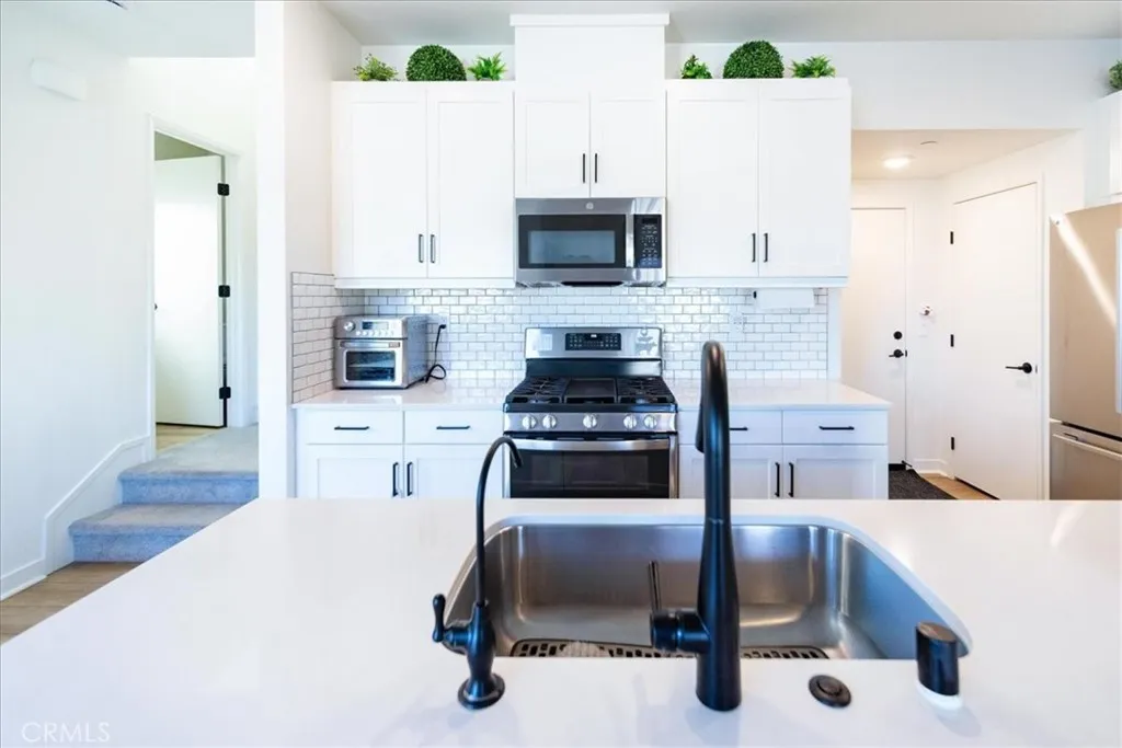 https://cdn.realtyfeed.com/cdn/127/306680000/d64fbe8c3ff05a8e74e142043d4dfedb.webp