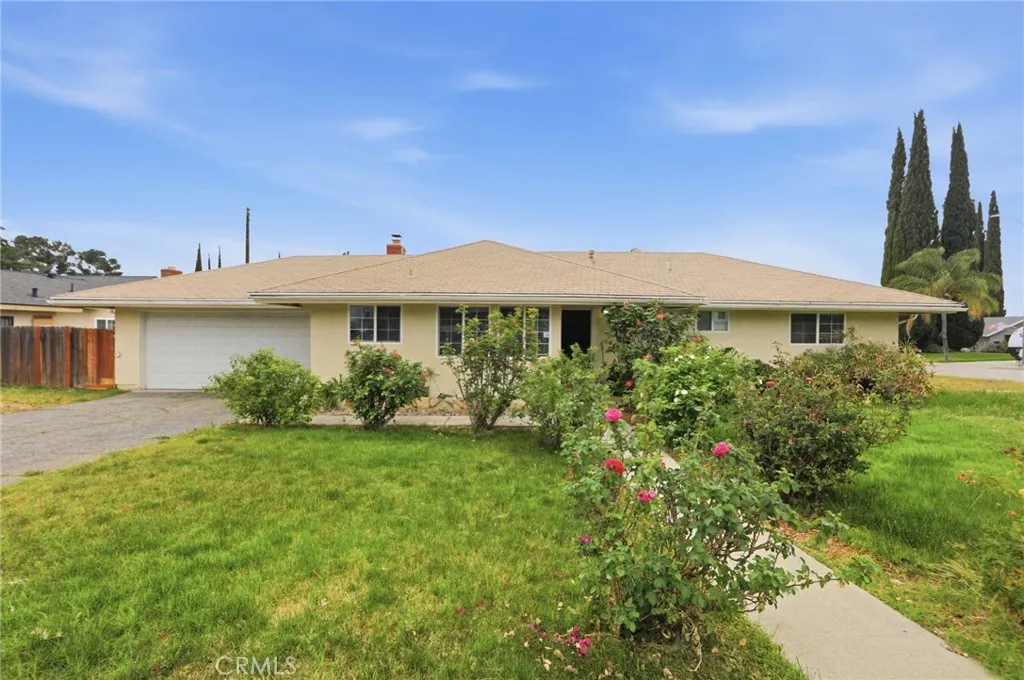 Banning, CA 92220