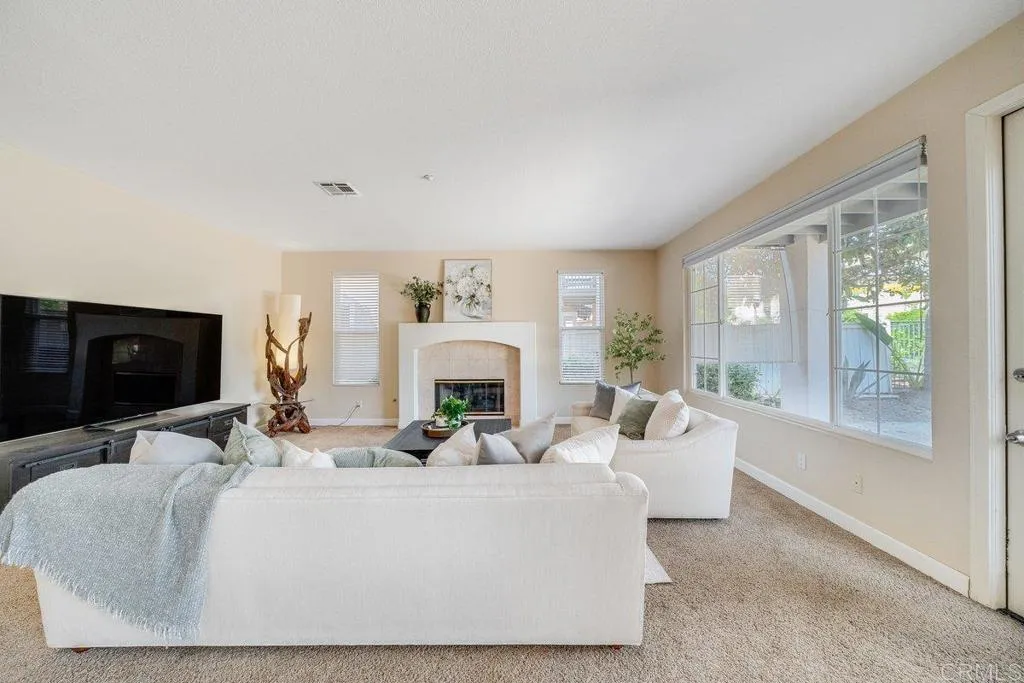 https://cdn.realtyfeed.com/cdn/127/306680205/20a355454d60c10665da3e0d93f541fe.webp