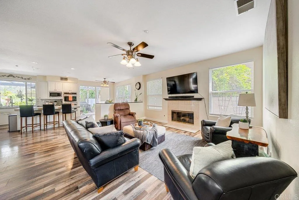 https://cdn.realtyfeed.com/cdn/127/306680205/ed95ae9678aa7ea12a32464836546a17.webp