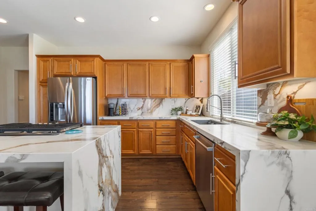 https://cdn.realtyfeed.com/cdn/127/306680257/05cd3824d3a7042fe602076b30a49bb1.webp