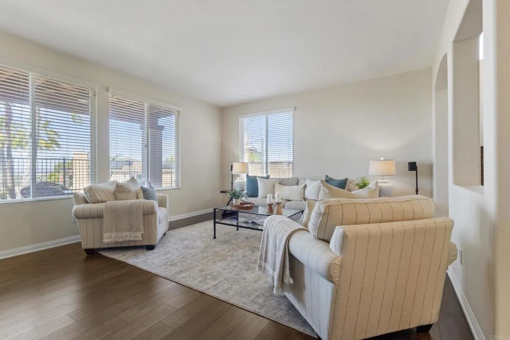 https://cdn.realtyfeed.com/cdn/127/306680257/741cb96b157bb8af497924a203935d8f.webp
