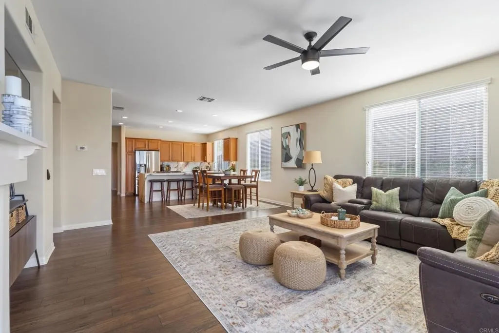 https://cdn.realtyfeed.com/cdn/127/306680257/b996e3df2f66c914eaada1c456dac733.webp