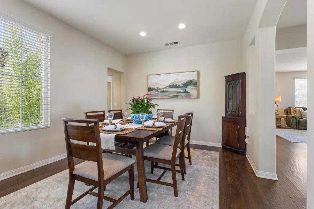 https://cdn.realtyfeed.com/cdn/127/306680257/bc068311cc5d4b79912b36fe345253c9.webp