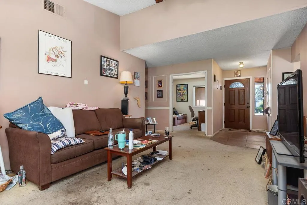 https://cdn.realtyfeed.com/cdn/127/306680318/13cfd556c0540a48a82df355cf053ce9.webp