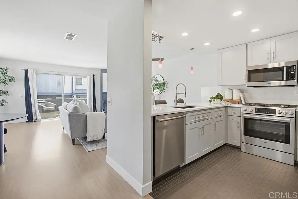https://cdn.realtyfeed.com/cdn/127/306680356/29e20e1f14b9dd87b6631398c79cab74.webp