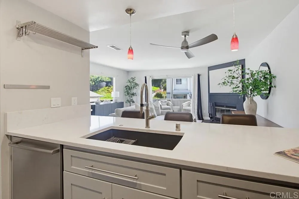 https://cdn.realtyfeed.com/cdn/127/306680356/317d7557c93512af3827d93651f64b09.webp