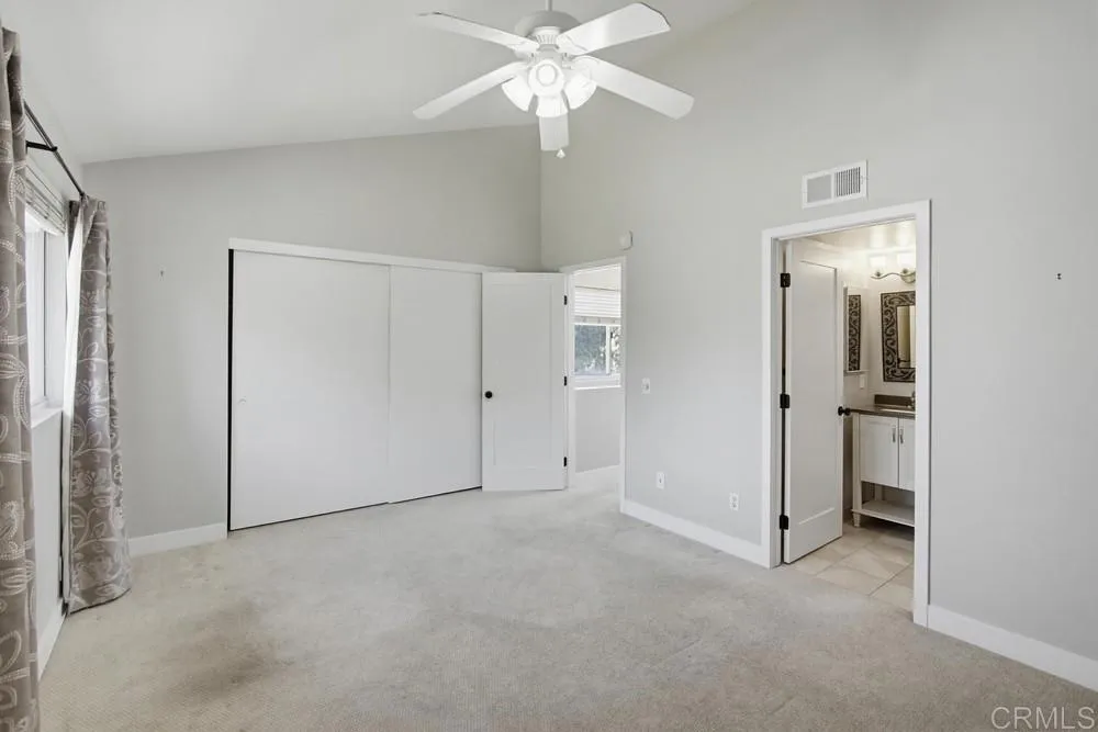 https://cdn.realtyfeed.com/cdn/127/306680356/334a12d48cfb0577c6919e046ef22e06.webp