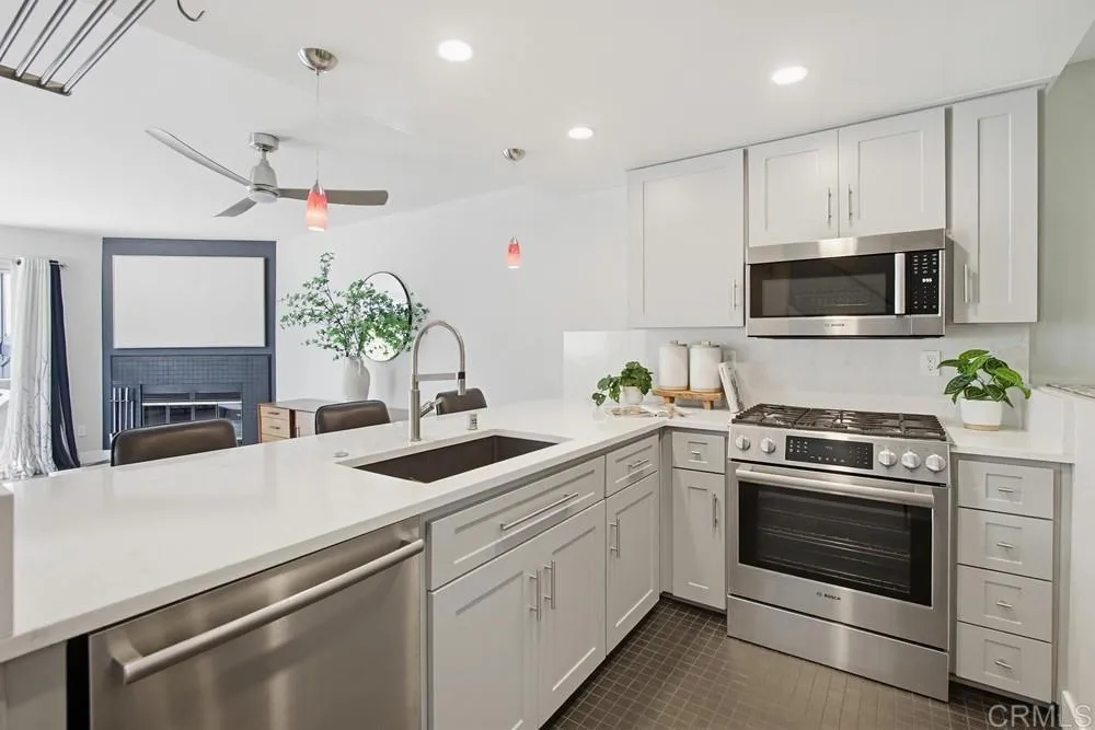 https://cdn.realtyfeed.com/cdn/127/306680356/76498f3937e15643e35c07adfd5cbefa.webp