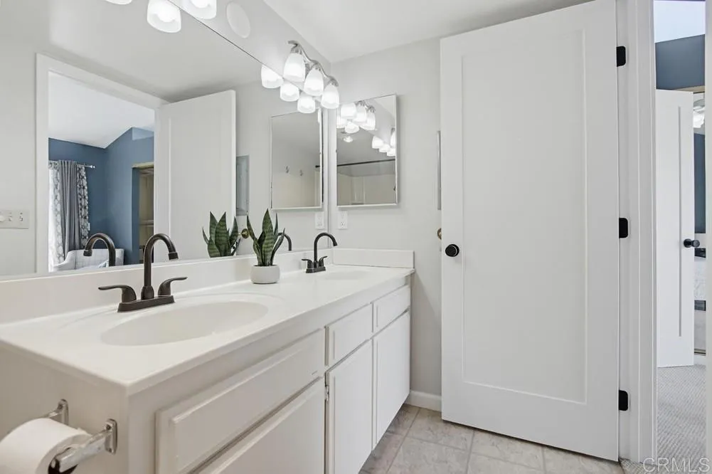 https://cdn.realtyfeed.com/cdn/127/306680356/9f56d42a2c06422543a48ab0ce2659a3.webp