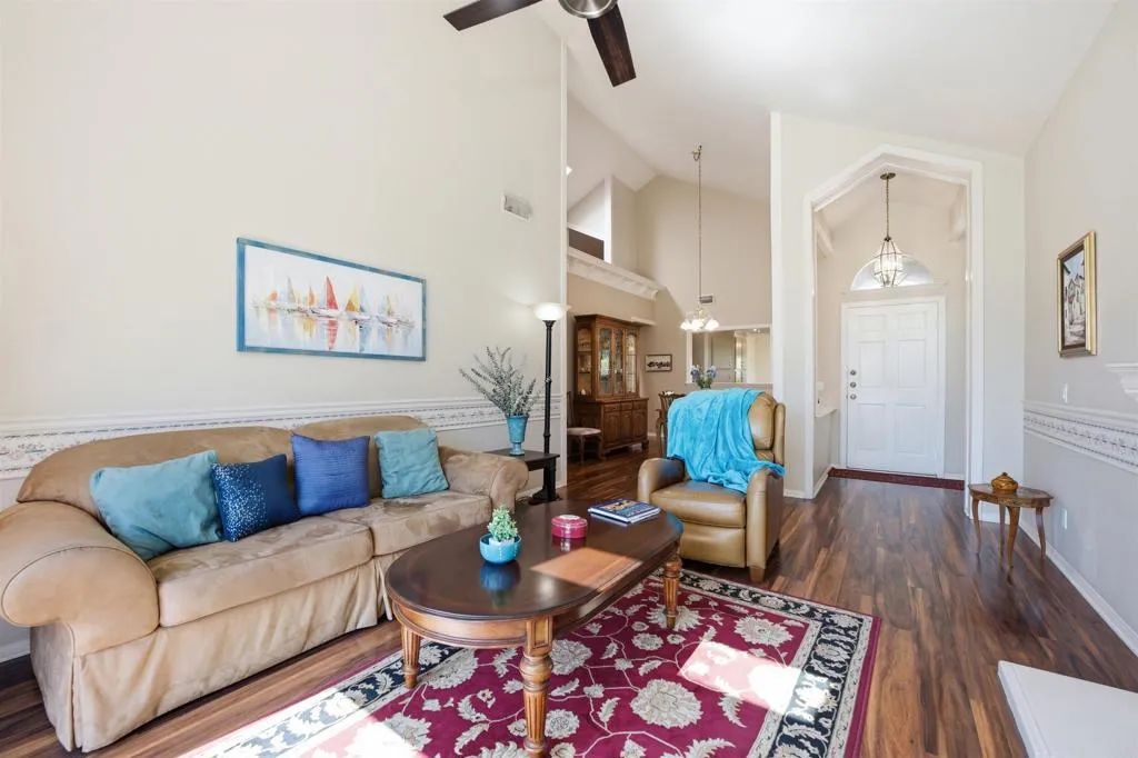 https://cdn.realtyfeed.com/cdn/127/306680360/073c3f5ed2ccbc9928df9e0828dd2492.webp