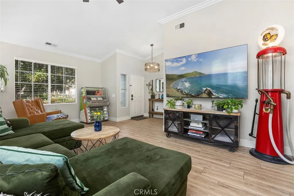 https://cdn.realtyfeed.com/cdn/127/306680372/e878720abc8857cf21a7cd97f79d6f87.webp