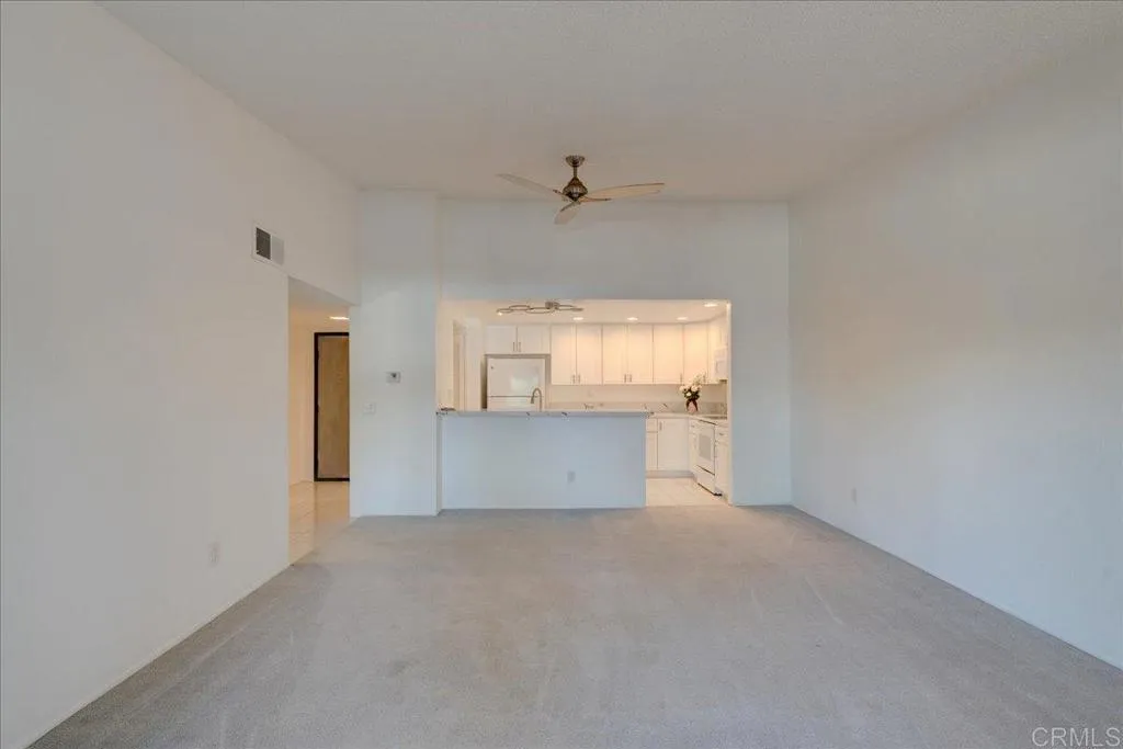 https://cdn.realtyfeed.com/cdn/127/306680382/c8bae3c85f250aab4becc07f08b30dee.webp