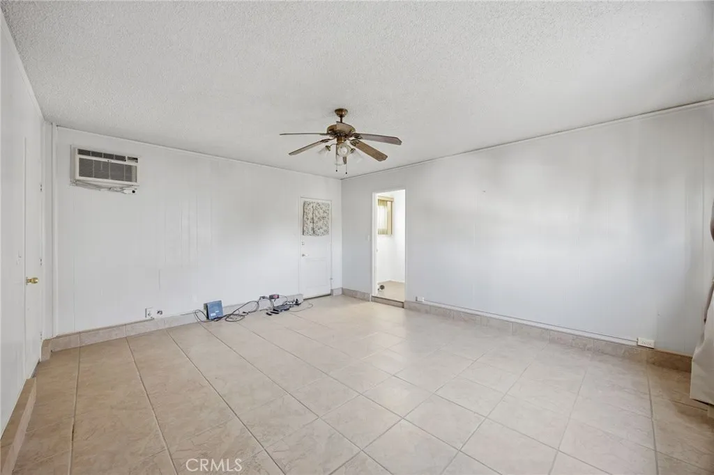 https://cdn.realtyfeed.com/cdn/127/306680393/24ffdfc251b71c19c3dceec5b4e50ba3.webp