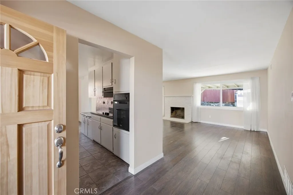 https://cdn.realtyfeed.com/cdn/127/306680393/761a4e2417d9f25595c98efd5eb2b535.webp
