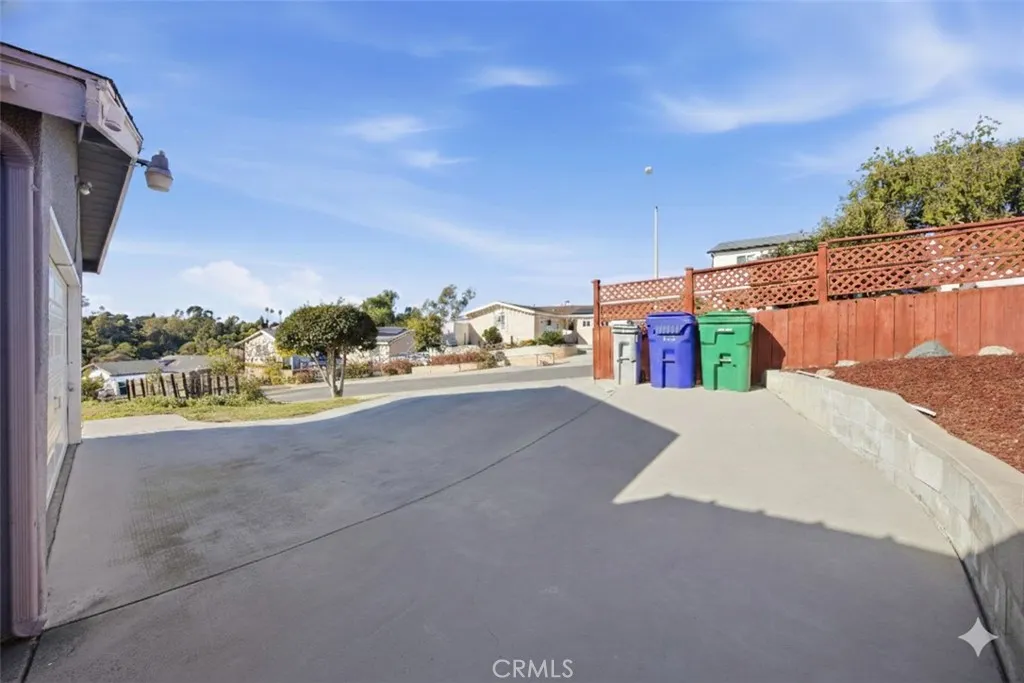 https://cdn.realtyfeed.com/cdn/127/306680393/898a7c3966a62d05a7251e48ac991916.webp