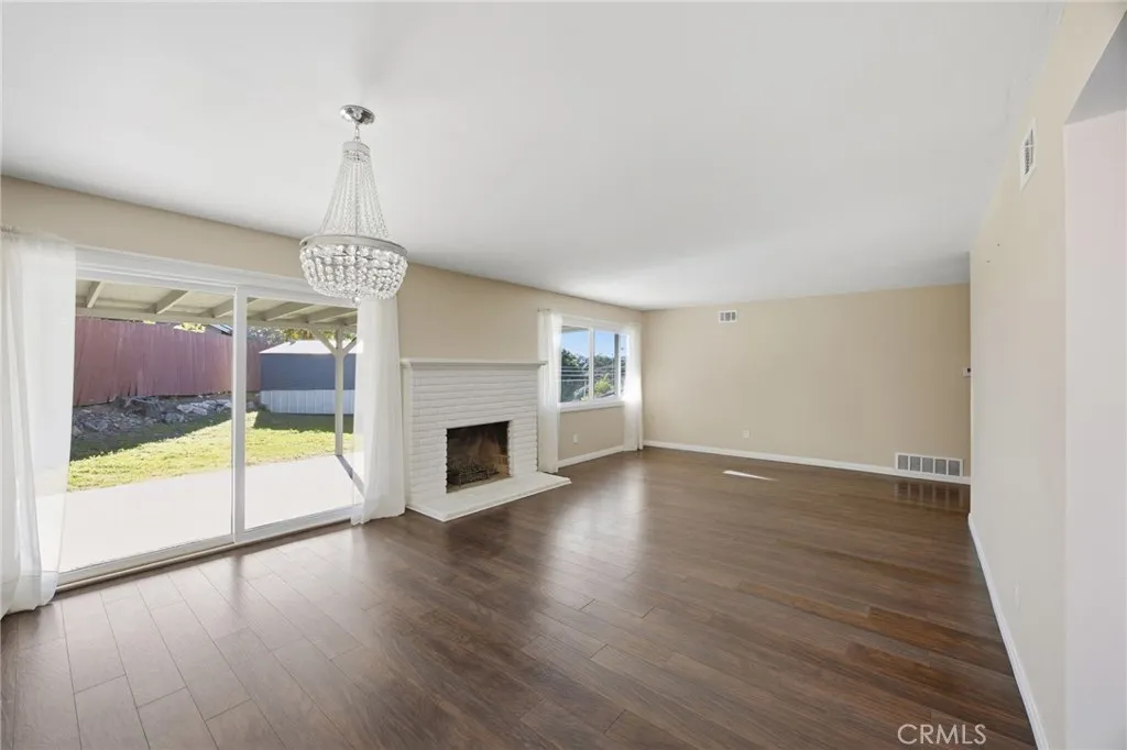https://cdn.realtyfeed.com/cdn/127/306680393/b91934925c5c45b56f0e5e5fe0d8e2ef.webp