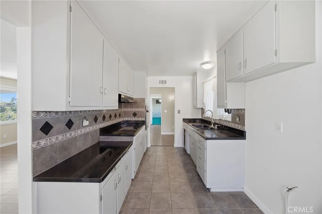 https://cdn.realtyfeed.com/cdn/127/306680393/fc4a6b3865ac6673462e5a5248a801d3.webp