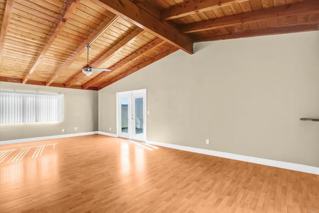https://cdn.realtyfeed.com/cdn/127/306680464/31ea3b7642e80382915744e45ddf1f04.webp