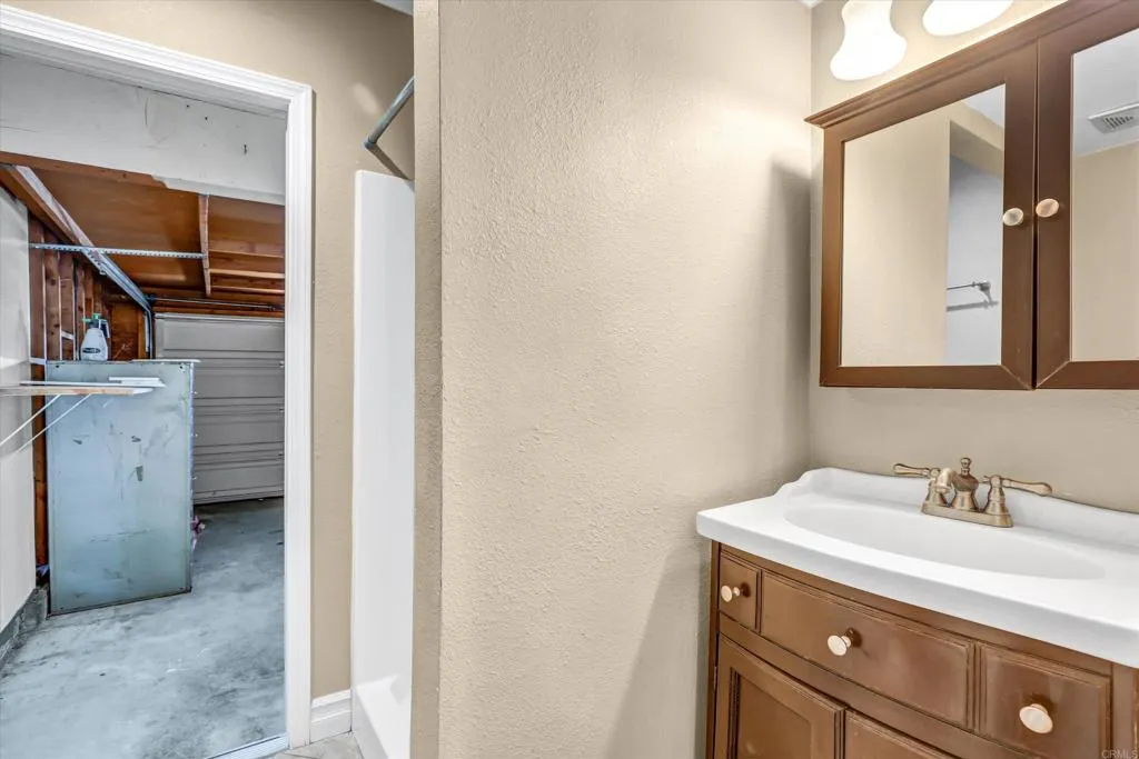 https://cdn.realtyfeed.com/cdn/127/306680464/5f47cb76d93a59d73dcc447b094d25ea.webp