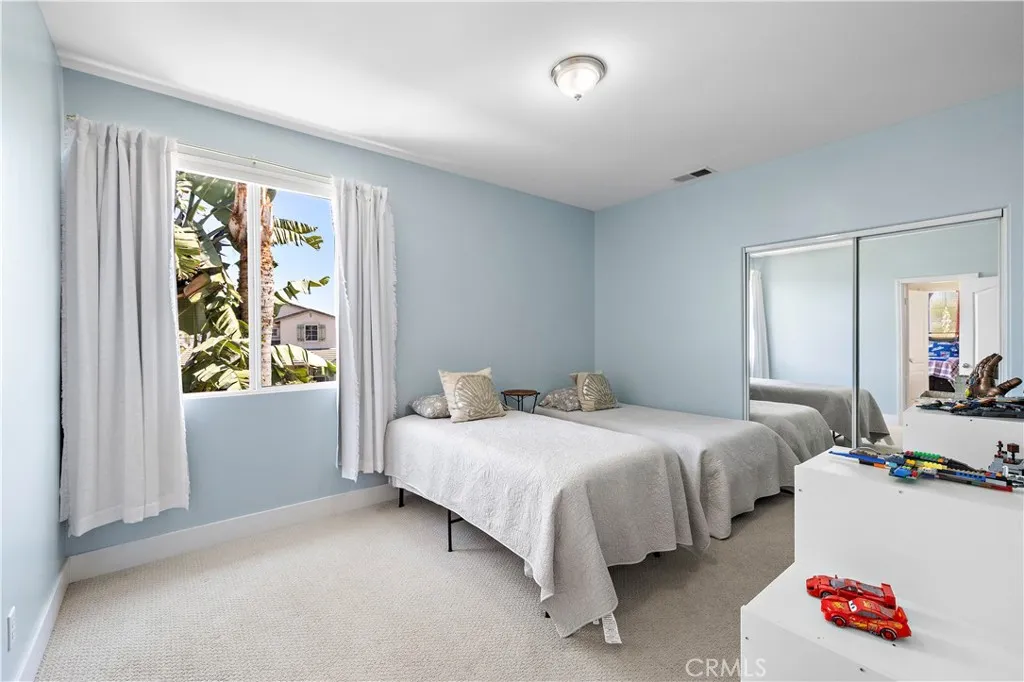 https://cdn.realtyfeed.com/cdn/127/306680481/554029210d6e4f83b4d1eeeed3c7e351.webp