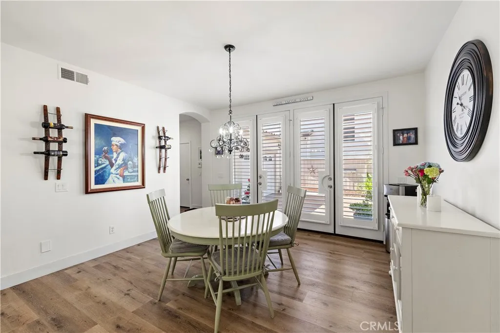 https://cdn.realtyfeed.com/cdn/127/306680481/75bf1d81b31f4c3c26a44fcd3c097f92.webp