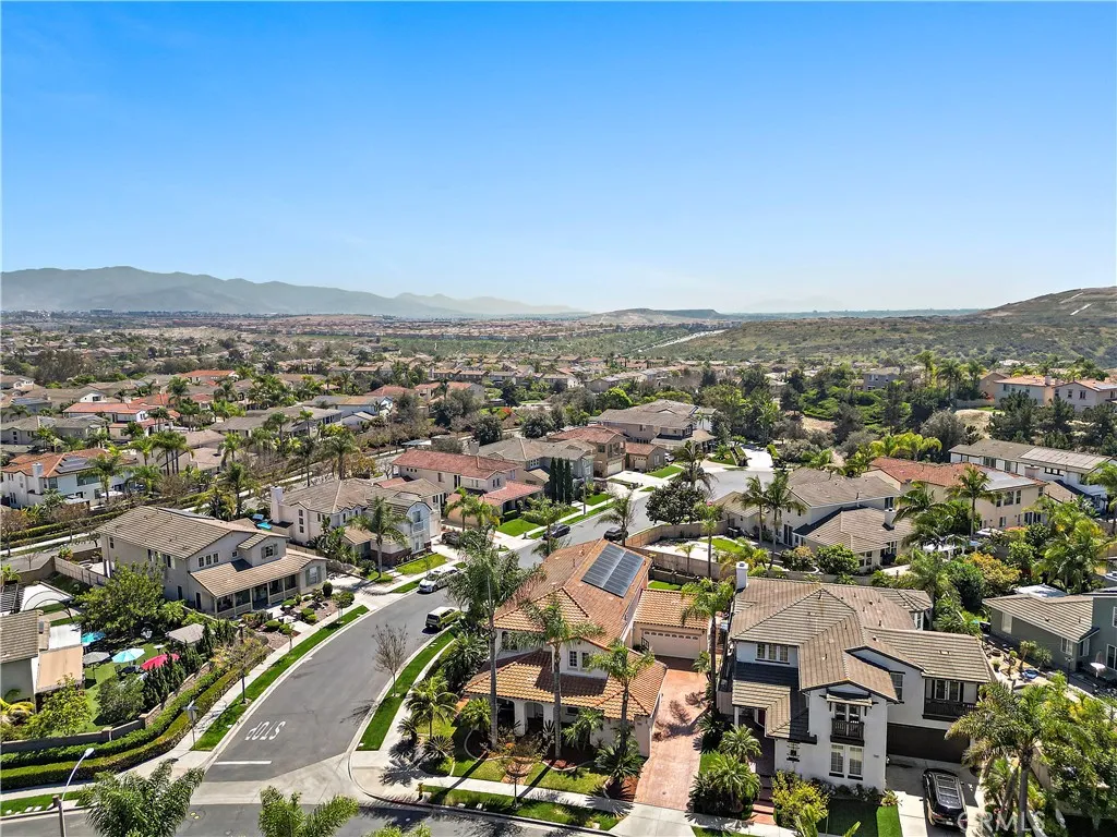 https://cdn.realtyfeed.com/cdn/127/306680481/80fd1cefad7fd7f3804bf26dfb7188bd.webp