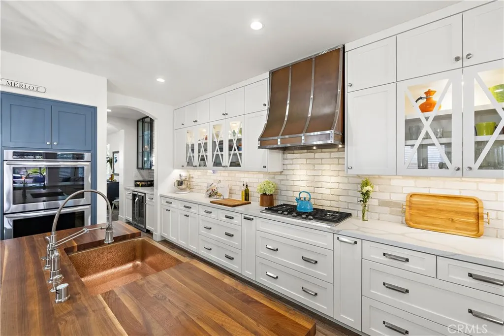 https://cdn.realtyfeed.com/cdn/127/306680481/adbc8164112aa1c9baef3b6aa96fa9e5.webp