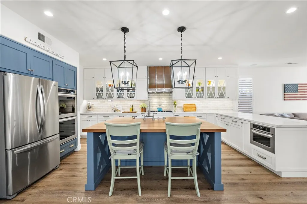https://cdn.realtyfeed.com/cdn/127/306680481/ae4055b0bef28b076aa1fe76c40bbb8a.webp