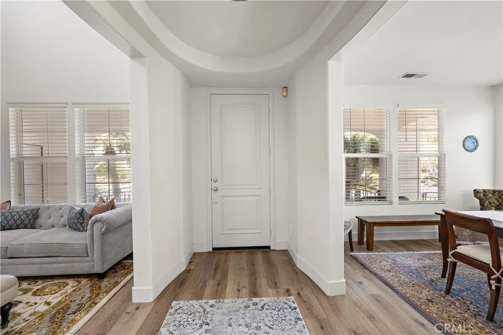 https://cdn.realtyfeed.com/cdn/127/306680481/ffd01e7681b51d104f6570cb7ba2e943.webp
