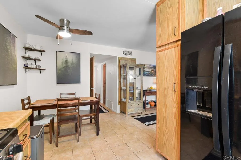 https://cdn.realtyfeed.com/cdn/127/306680487/fcbf2fdbc07758dfa954f8864d42b088.webp