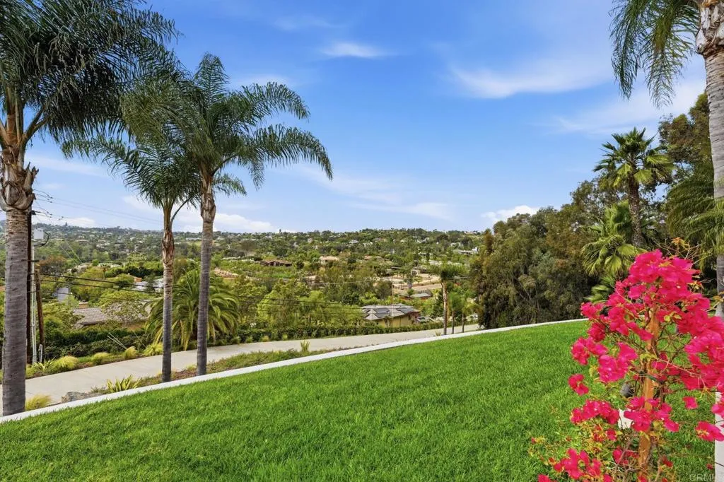 https://cdn.realtyfeed.com/cdn/127/306680488/b1d0c23ed59c38338b3d51a90cf15a53.webp