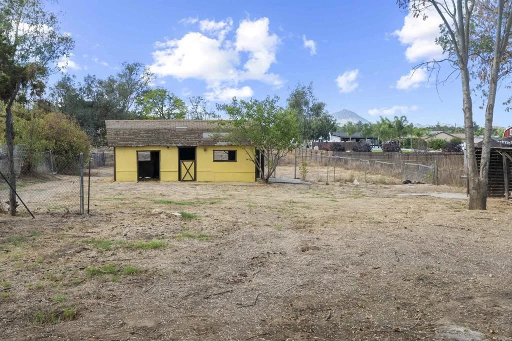 https://cdn.realtyfeed.com/cdn/127/306680570/b183e3e35c5aa1b725c7377d1330b12d.webp
