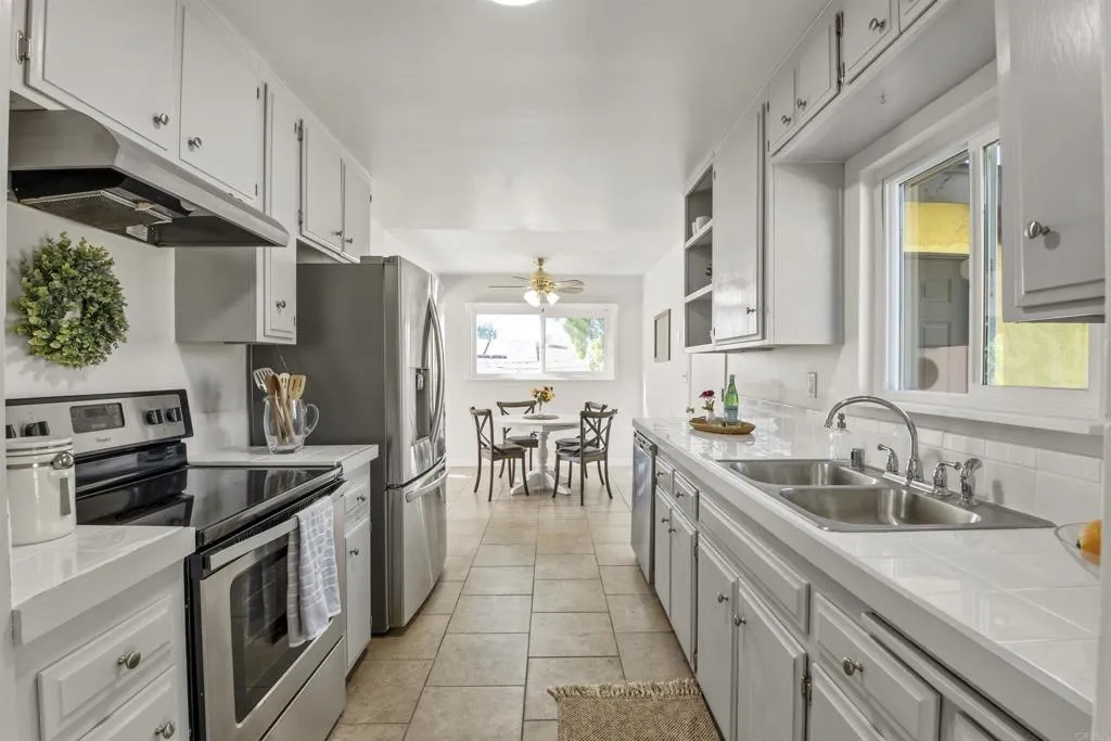 https://cdn.realtyfeed.com/cdn/127/306680570/dac349c102da5fa79308be70c78727bc.webp