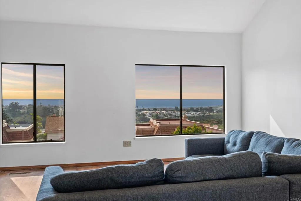 https://cdn.realtyfeed.com/cdn/127/306680664/ac9352cca6b255666477f2f53c58f967.webp