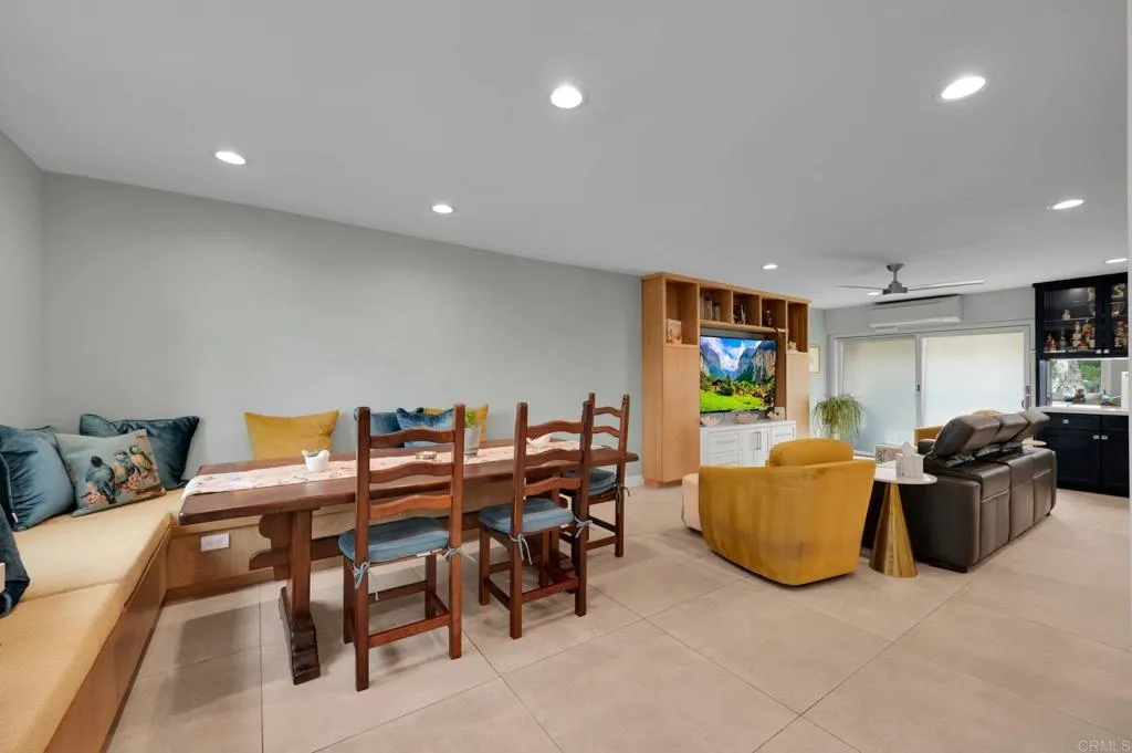 https://cdn.realtyfeed.com/cdn/127/306680732/31a7cd7f0c949c97c10127f82861e51a.webp