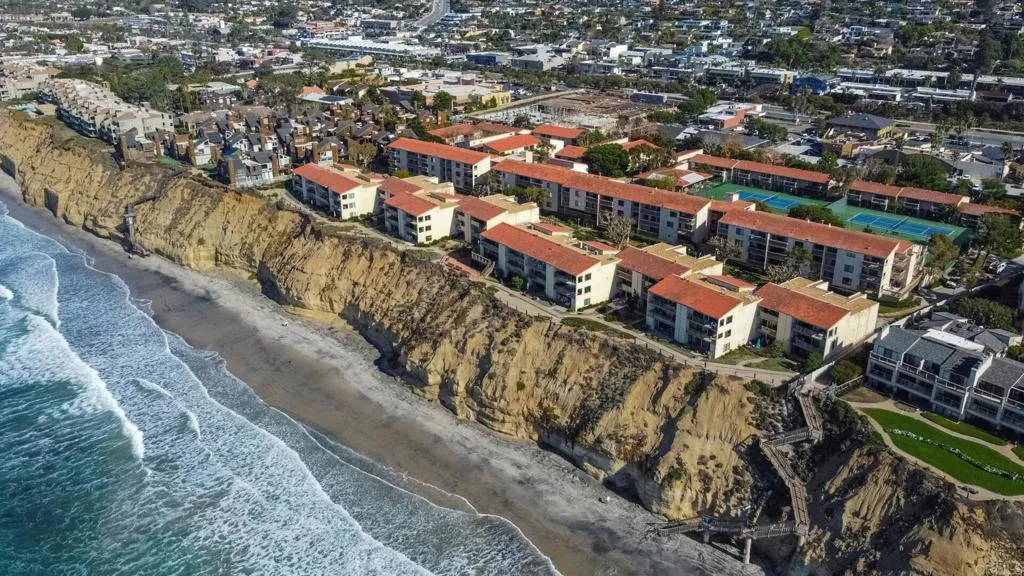 https://cdn.realtyfeed.com/cdn/127/306680732/d12d06f4175300db739ceab516024d93.webp