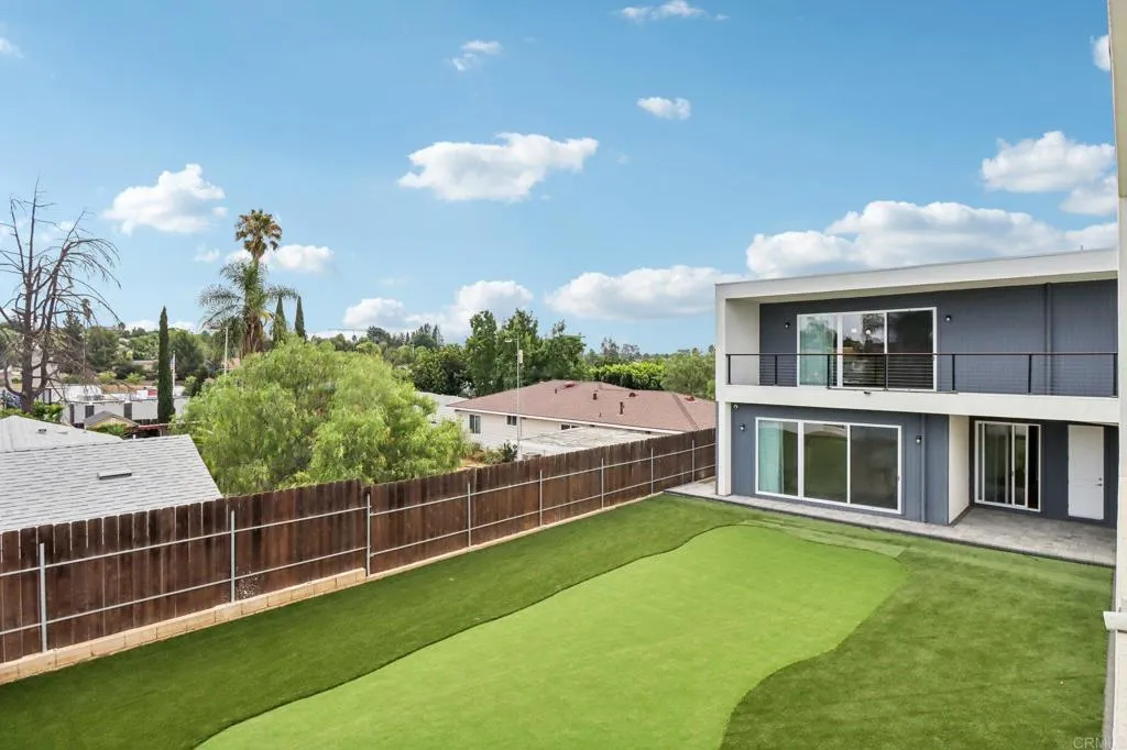https://cdn.realtyfeed.com/cdn/127/306680763/50e6ad2cbb983aafc94b2c857d92e25c.webp