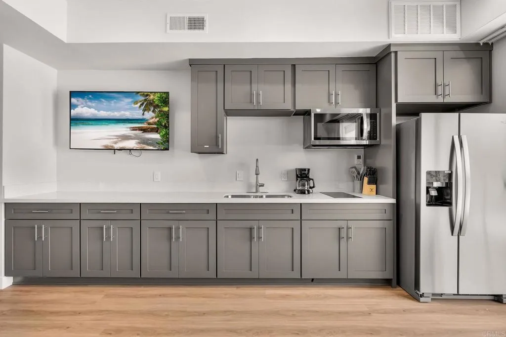https://cdn.realtyfeed.com/cdn/127/306680763/72d2a234116c43de1638bb3c609a1dc2.webp