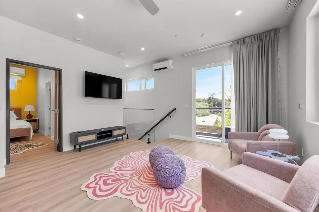 https://cdn.realtyfeed.com/cdn/127/306680763/9fe93842b57731a1b4e12cee56e2e4ad.webp